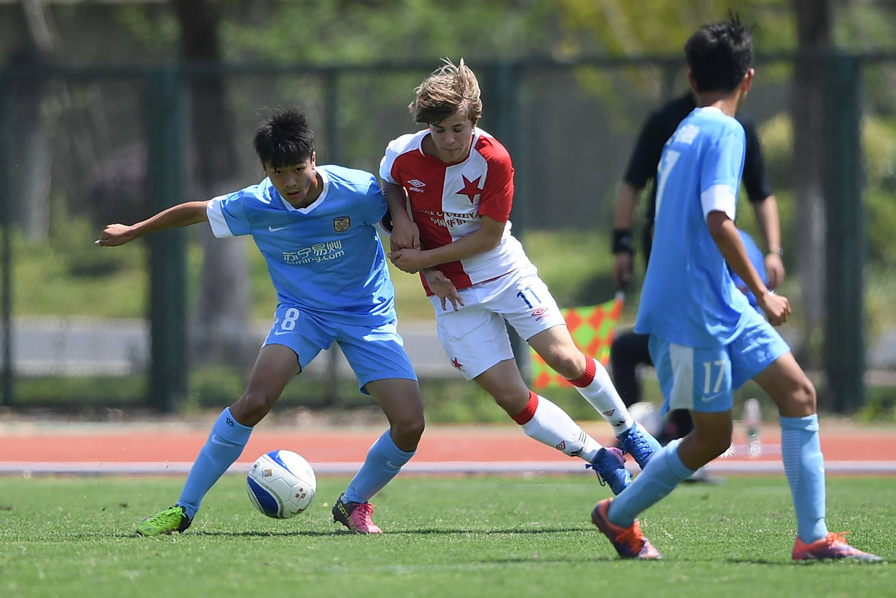 斯瓦泰克的 斯瓦泰克的